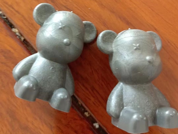 濟(jì)寧安屹工貿(mào)承接注塑模具和注塑產(chǎn)品專(zhuān)業(yè)代工，金日接單網(wǎng)紅小熊杯，日產(chǎn)8萬(wàn)只